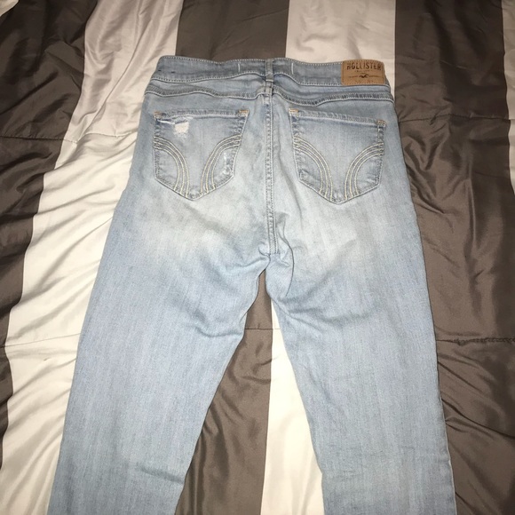 SOLD‼️ Light Blue Distressed Skinny Jeans - Picture 3 of 5